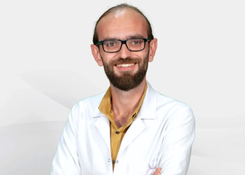 مساعد البروفيسور سيفر أوزغور 2 asst prof sefer ozgur medicalpointinternational hospital